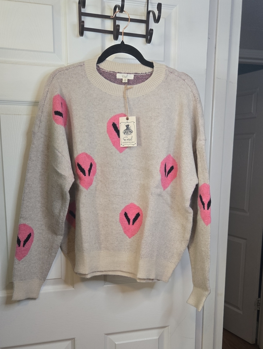 easel Cream Crewneck Sweater with Pink Alien Motifs